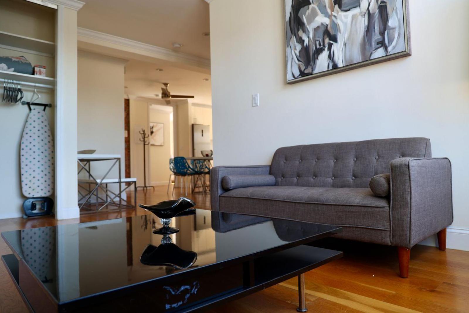 Modern In By Central Park Appartamento